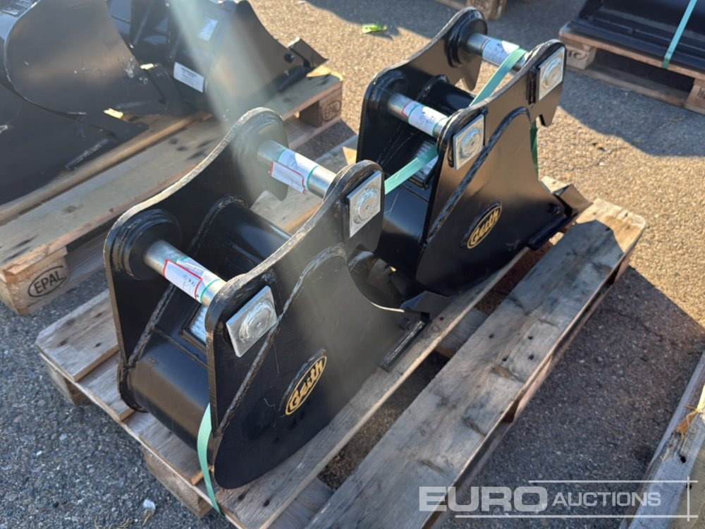 Geith Digging Bucket H03-0250-11937 to suit Yanmar SV26 (S/Ns 1189563, 1197867) (2 of) - بكت: صورة 3 Geith Digging Bucket H03-0250-11937 to suit Yanmar SV26 (S/Ns 1189563, 1197867) (2 of) - بكت: صورة 3