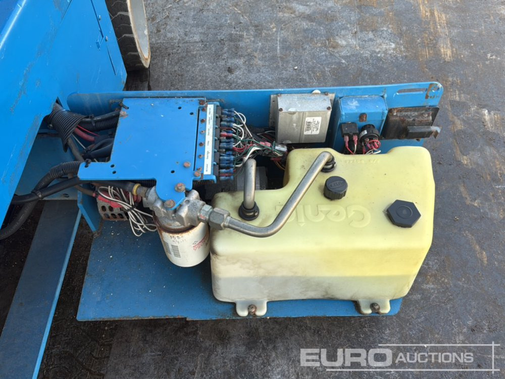 منصة جومحمولةية Genie GS-3246: صورة 18 منصة جومحمولةية Genie GS-3246: صورة 18