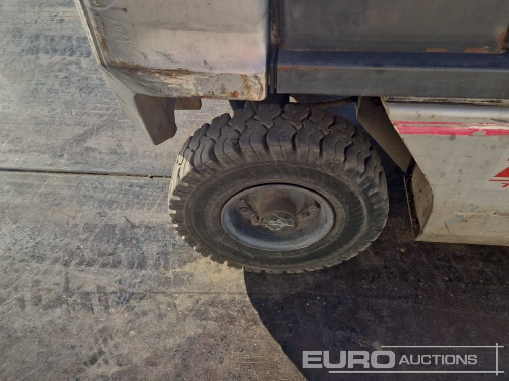 رافعة شوكية Nissan 25: صورة 12