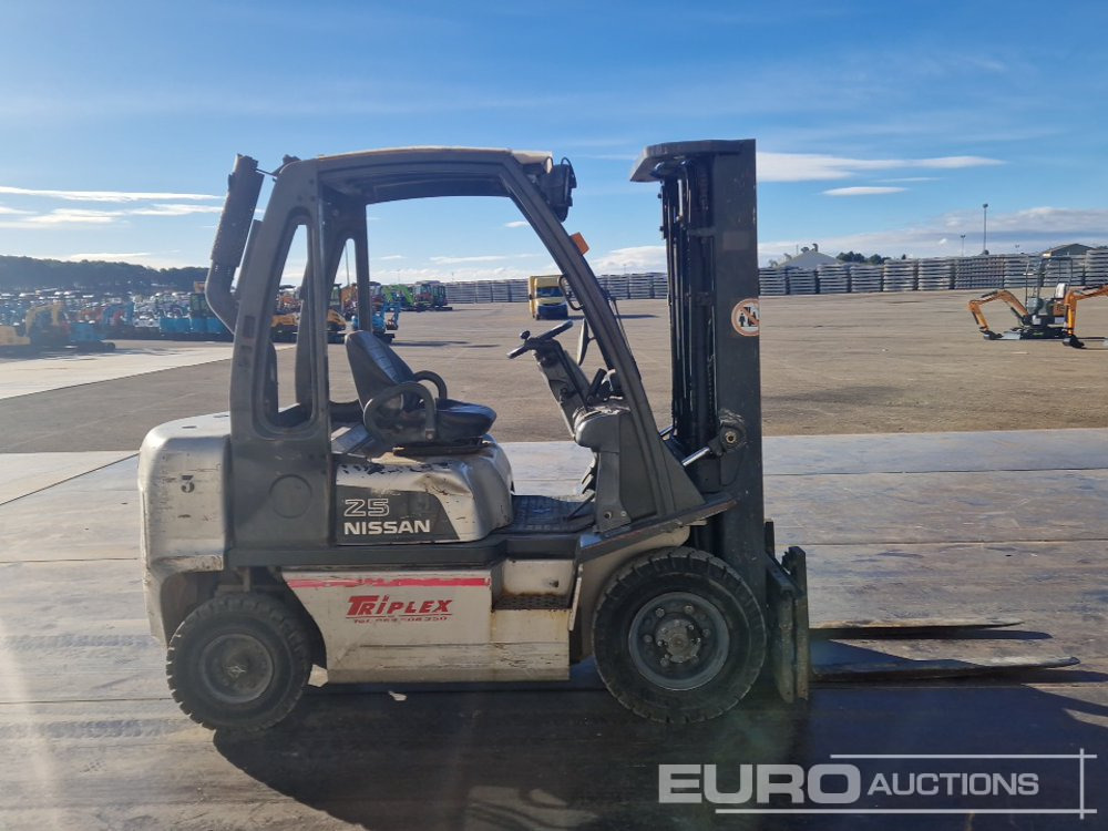 رافعة شوكية Nissan 25: صورة 6