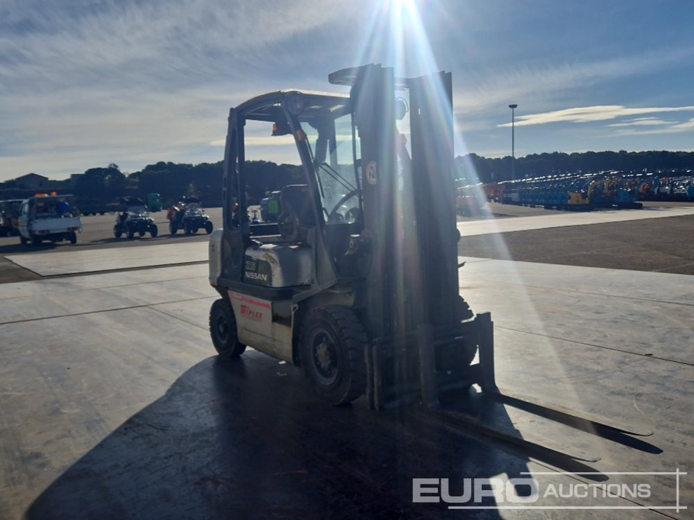 رافعة شوكية Nissan 25: صورة 7