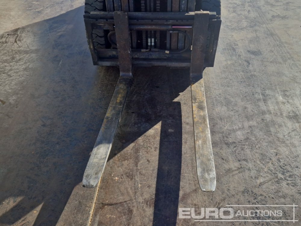 رافعة شوكية Nissan 25: صورة 17