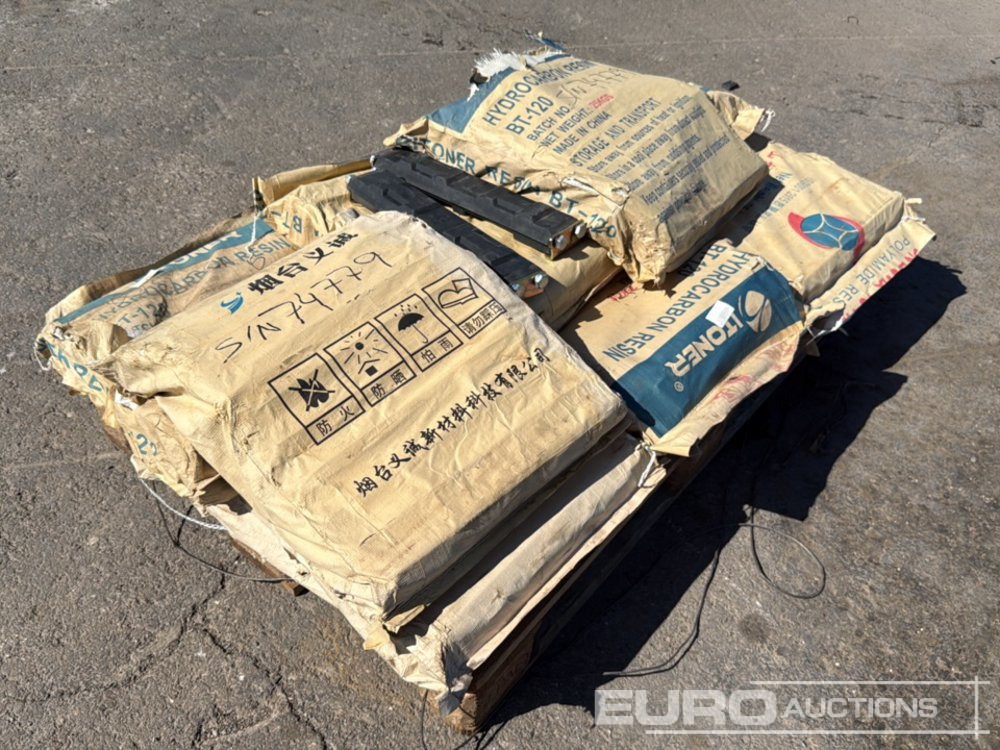Pallet of 400mm Block Pads (80 of) / Pallet Zapatas Goma para Cadena de 400mm - جنزير حديدي - آلات الإنشاء: صورة 1 Pallet of 400mm Block Pads (80 of) / Pallet Zapatas Goma para Cadena de 400mm - جنزير حديدي - آلات الإنشاء: صورة 1