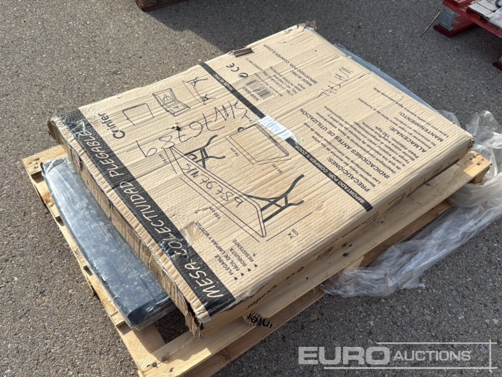 Pallet of Folding Table (2 of) - معدات الانشاءات: صورة 3 Pallet of Folding Table (2 of) - معدات الانشاءات: صورة 3