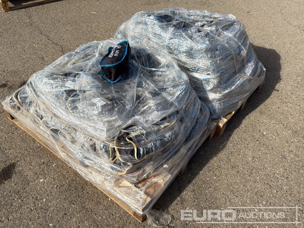 Pallet of Various Folding Camping Chair (2 of), Portable Ligth (2 of) - معدات الانشاءات: صورة 4 Pallet of Various Folding Camping Chair (2 of), Portable Ligth (2 of) - معدات الانشاءات: صورة 4