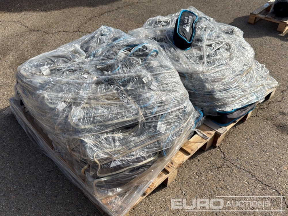 Pallet of Various Folding Camping Chair (2 of), Portable Ligth (2 of) - معدات الانشاءات: صورة 2 Pallet of Various Folding Camping Chair (2 of), Portable Ligth (2 of) - معدات الانشاءات: صورة 2