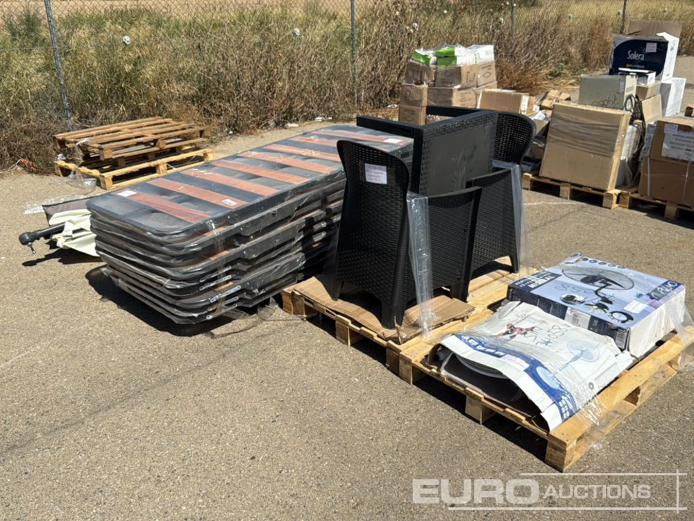 Pallets of Home Furnitures (4 of) - أدوات ومعدات: صورة 1 Pallets of Home Furnitures (4 of) - أدوات ومعدات: صورة 1