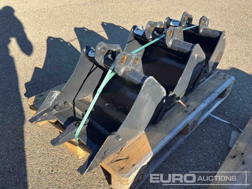 Yanmar Digging Bucket GGT120BA40450T to suit 1.5-2 Ton Excavator (S/Ns 1106279, 1106284, 1106290) (3 of) - بكت: صورة 1 Yanmar Digging Bucket GGT120BA40450T to suit 1.5-2 Ton Excavator (S/Ns 1106279, 1106284, 1106290) (3 of) - بكت: صورة 1