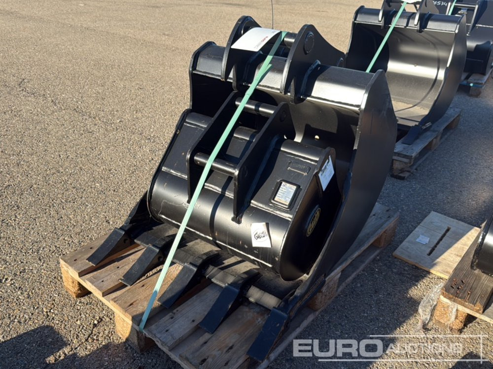 Yanmar Digging Bucket LGT000BA4075QSV to suit 6-10 Ton Excavator (S/N 1183799), Geith Bucket H04-0600 to Suit QR40 (S/N 1091325) - بكت: صورة 1 Yanmar Digging Bucket LGT000BA4075QSV to suit 6-10 Ton Excavator (S/N 1183799), Geith Bucket H04-0600 to Suit QR40 (S/N 1091325) - بكت: صورة 1