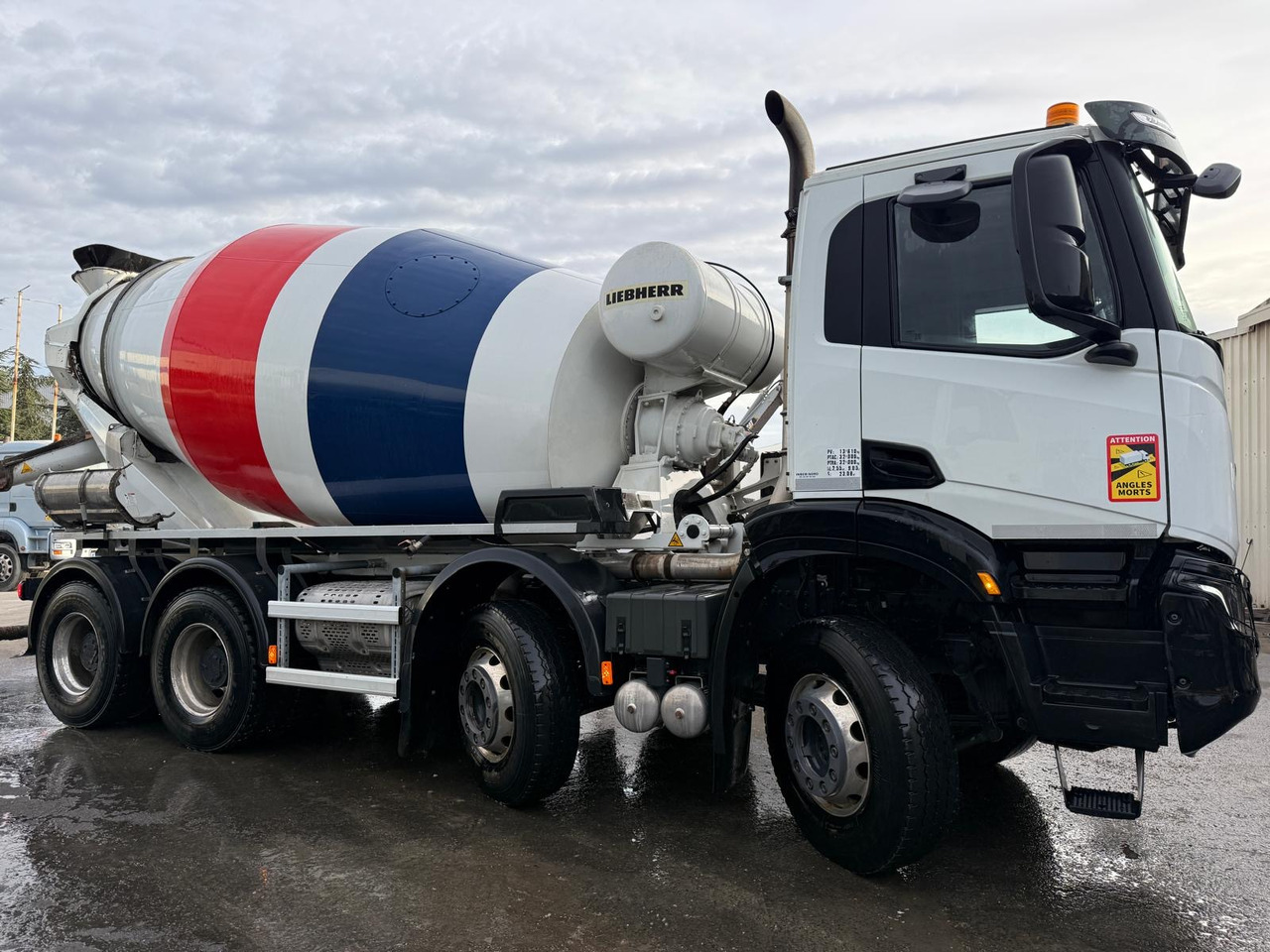 Camion béton Iveco XWay 420 GE-774-AL - شاحنة خلاطة خرسانة: صورة 3 Camion béton Iveco XWay 420 GE-774-AL - شاحنة خلاطة خرسانة: صورة 3
