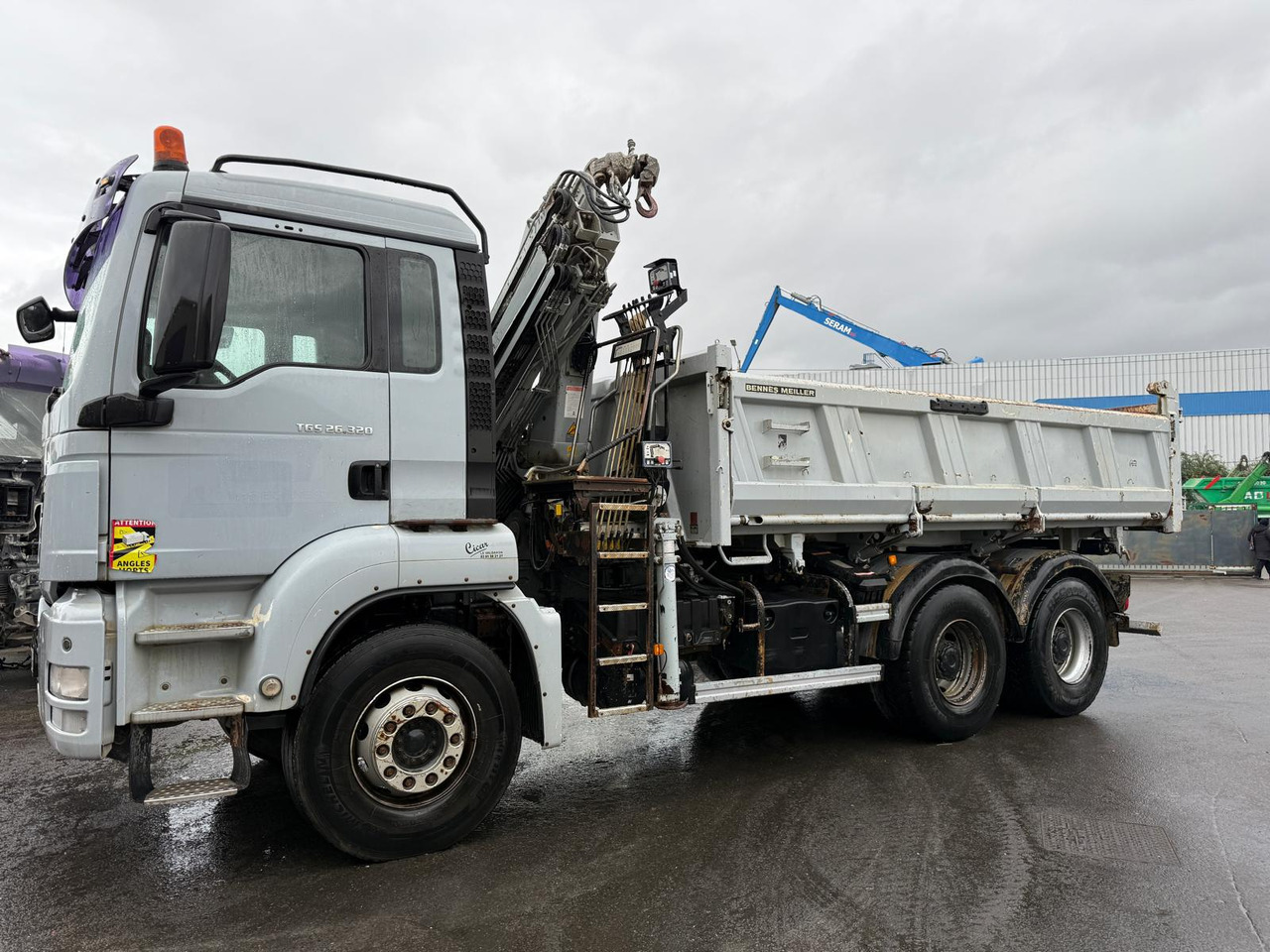 Camion porteur grue bi-benne MAN TGS 26.320 AB-504-HR - شاحنة قلاب, شاحنة كرين: صورة 2 Camion porteur grue bi-benne MAN TGS 26.320 AB-504-HR - شاحنة قلاب, شاحنة كرين: صورة 2