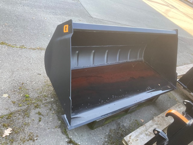 Alö Volumenschaufel VM 245 - مغراف أمامي للجرار: صورة 1 Alö Volumenschaufel VM 245 - مغراف أمامي للجرار: صورة 1