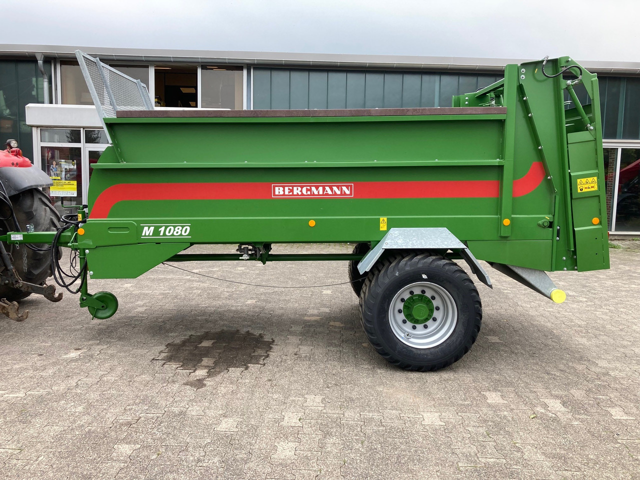 Bergmann Dungstreuer M 1080 SW - آلة نشر السماد: صورة 1 Bergmann Dungstreuer M 1080 SW - آلة نشر السماد: صورة 1