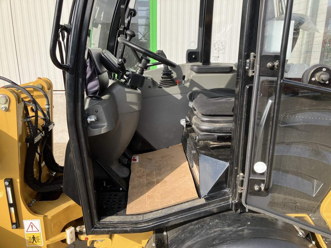 Caterpillar Zeppelin ZL35 - اللودر بعجل: صورة 4 Caterpillar Zeppelin ZL35 - اللودر بعجل: صورة 4