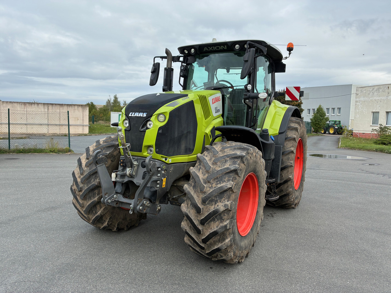 Claas Axion 810 - جرار: صورة 1 Claas Axion 810 - جرار: صورة 1