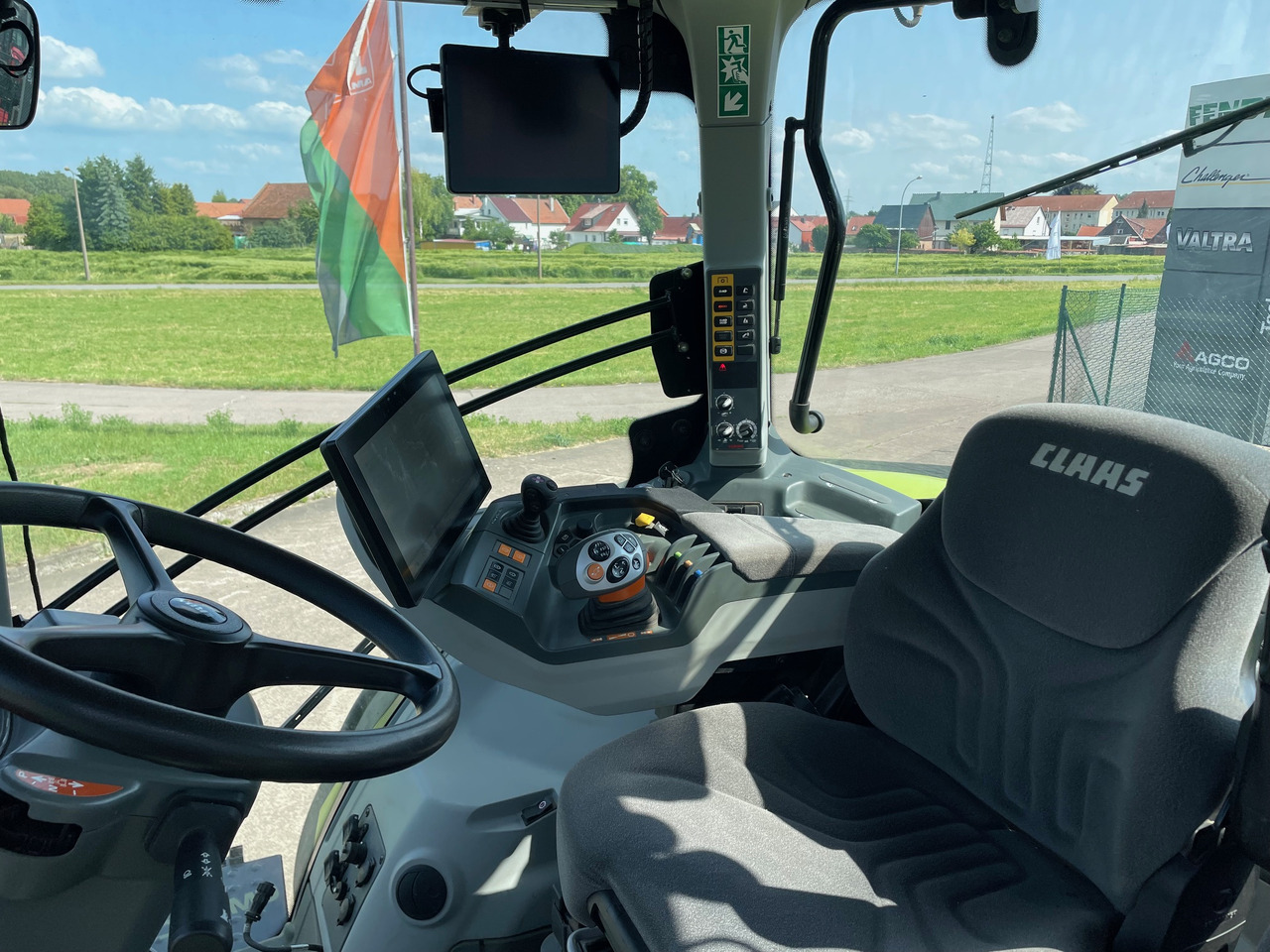 Claas Axion 870 CMATIC - جرار: صورة 4 Claas Axion 870 CMATIC - جرار: صورة 4