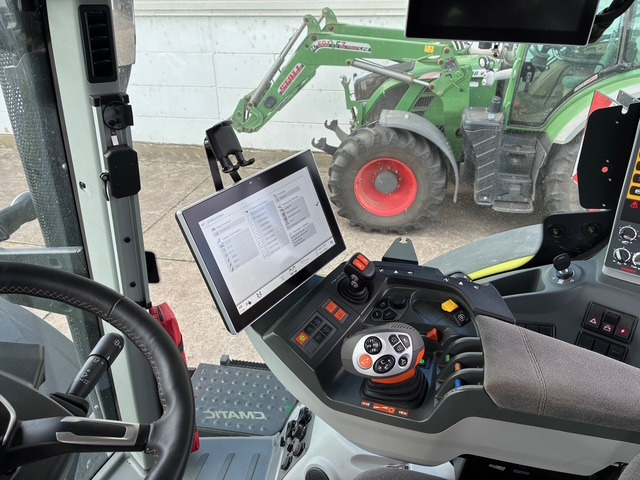 Claas Axion 870 CMATIC - جرار: صورة 4 Claas Axion 870 CMATIC - جرار: صورة 4