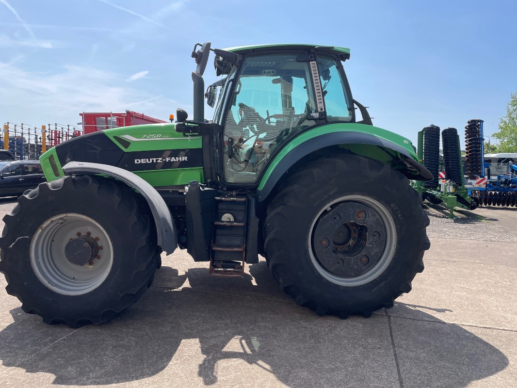 Deutz-Fahr Agrotron 7250 TTV - جرار: صورة 1 Deutz-Fahr Agrotron 7250 TTV - جرار: صورة 1
