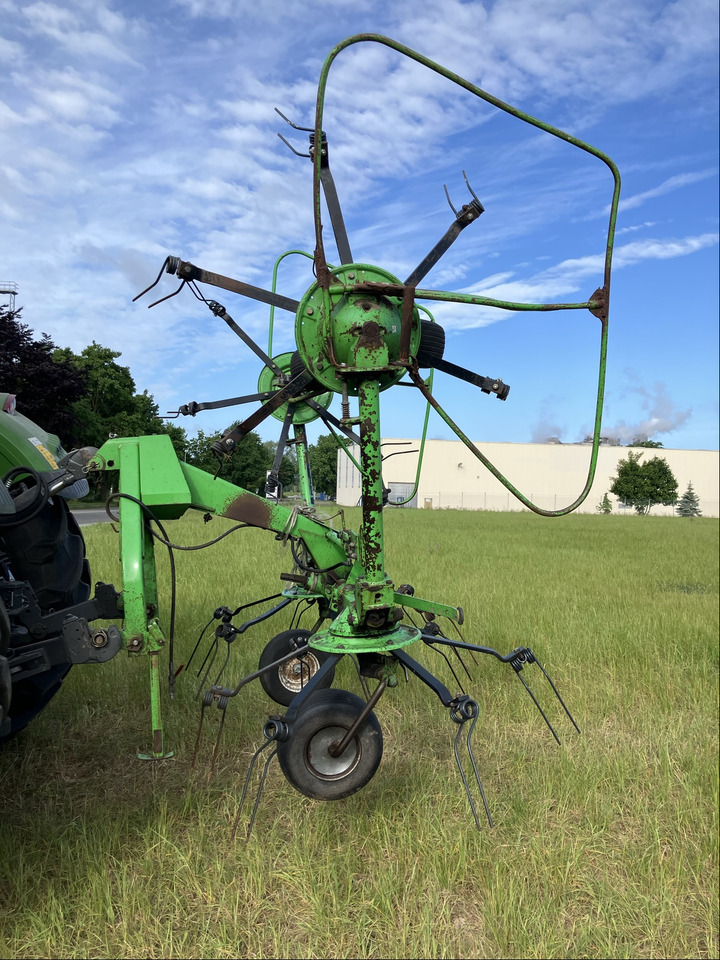 Deutz-Fahr KH 252 - نشارة الدريس/ شوكة جرف: صورة 4 Deutz-Fahr KH 252 - نشارة الدريس/ شوكة جرف: صورة 4