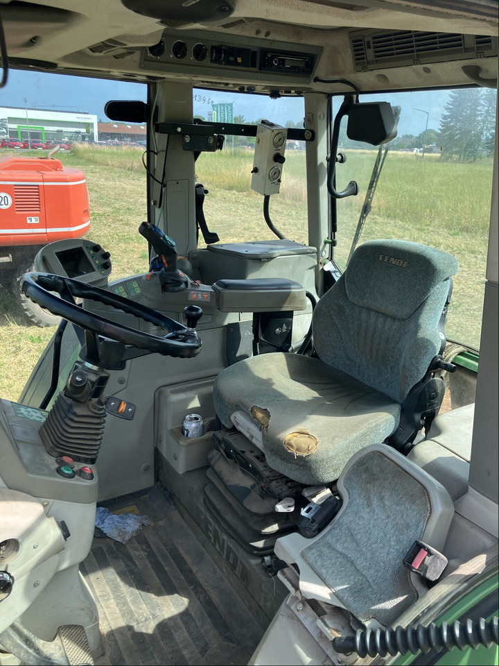 Fendt 718 Com3 Vario TMS - جرار: صورة 4 Fendt 718 Com3 Vario TMS - جرار: صورة 4