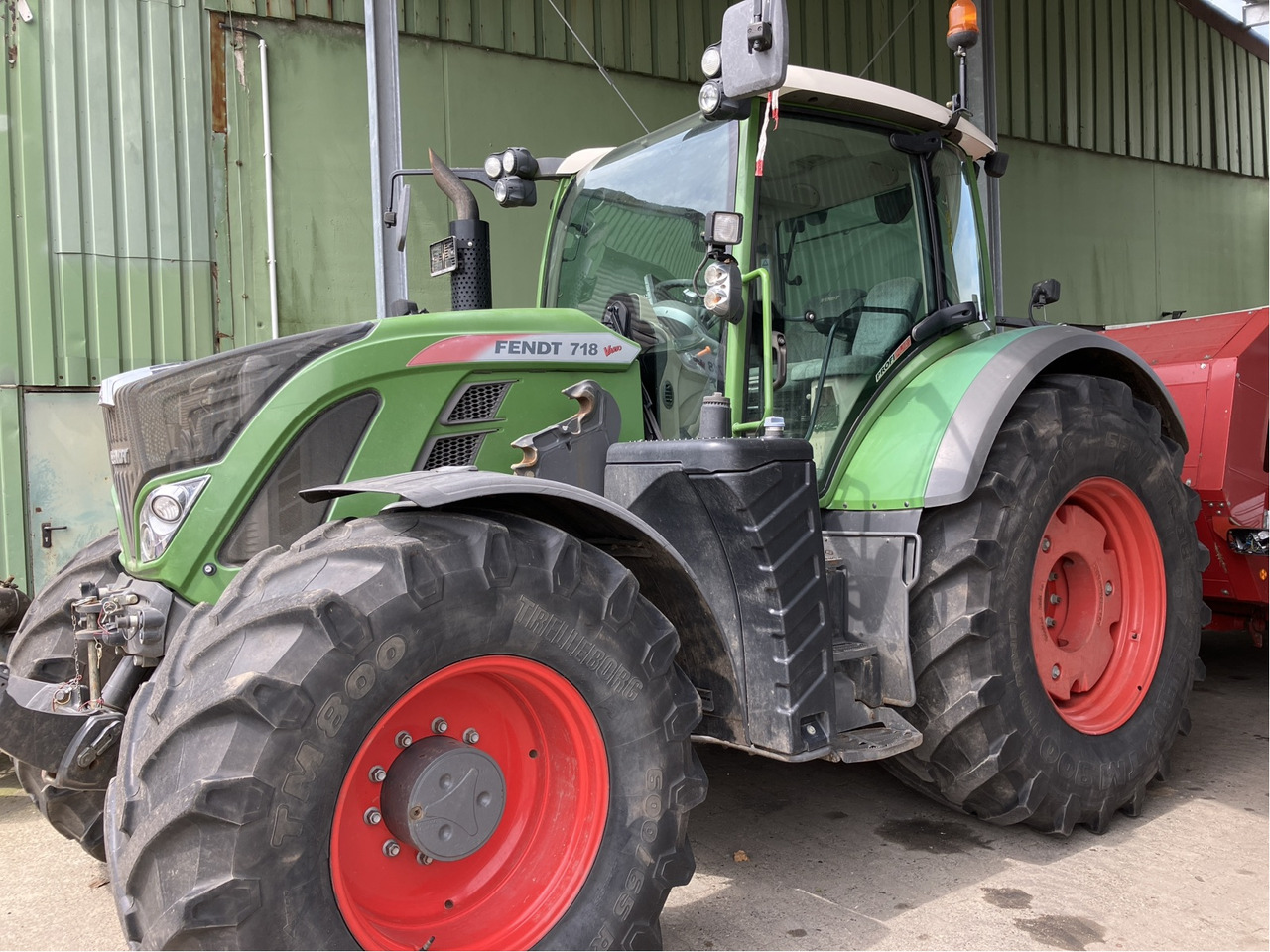 Fendt 718 Vario Profi Plus - جرار: صورة 1 Fendt 718 Vario Profi Plus - جرار: صورة 1
