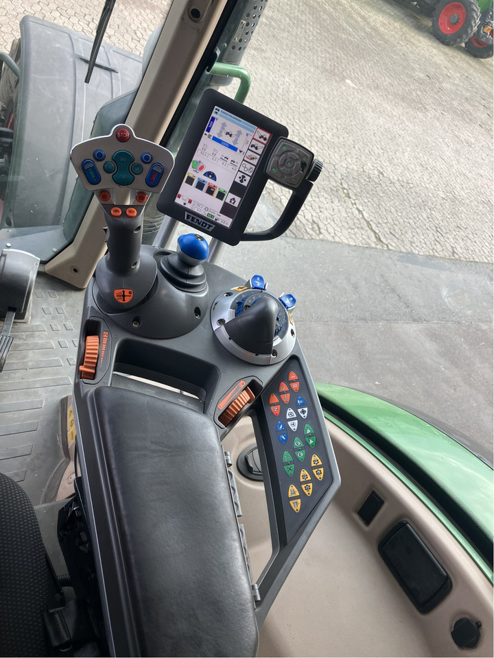 Fendt 718 Vario S4 Power - جرار: صورة 5 Fendt 718 Vario S4 Power - جرار: صورة 5