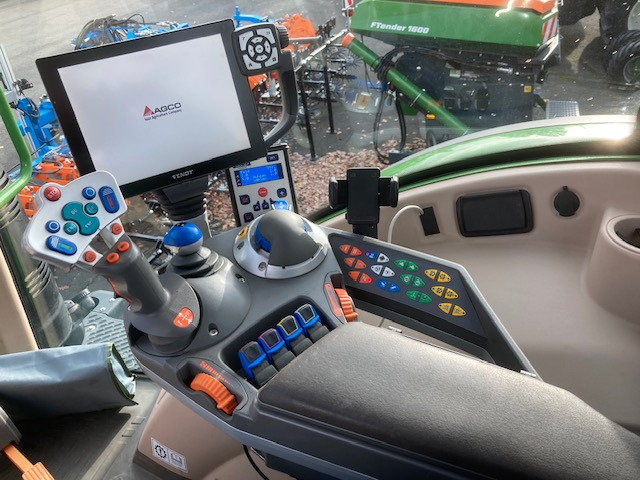 Fendt 720 Vario S4 Profi - جرار: صورة 4 Fendt 720 Vario S4 Profi - جرار: صورة 4