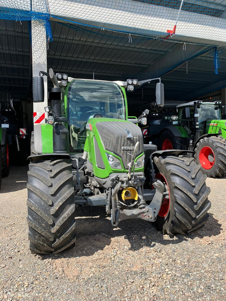 Fendt 724 Vario S4 Profi - جرار: صورة 3 Fendt 724 Vario S4 Profi - جرار: صورة 3