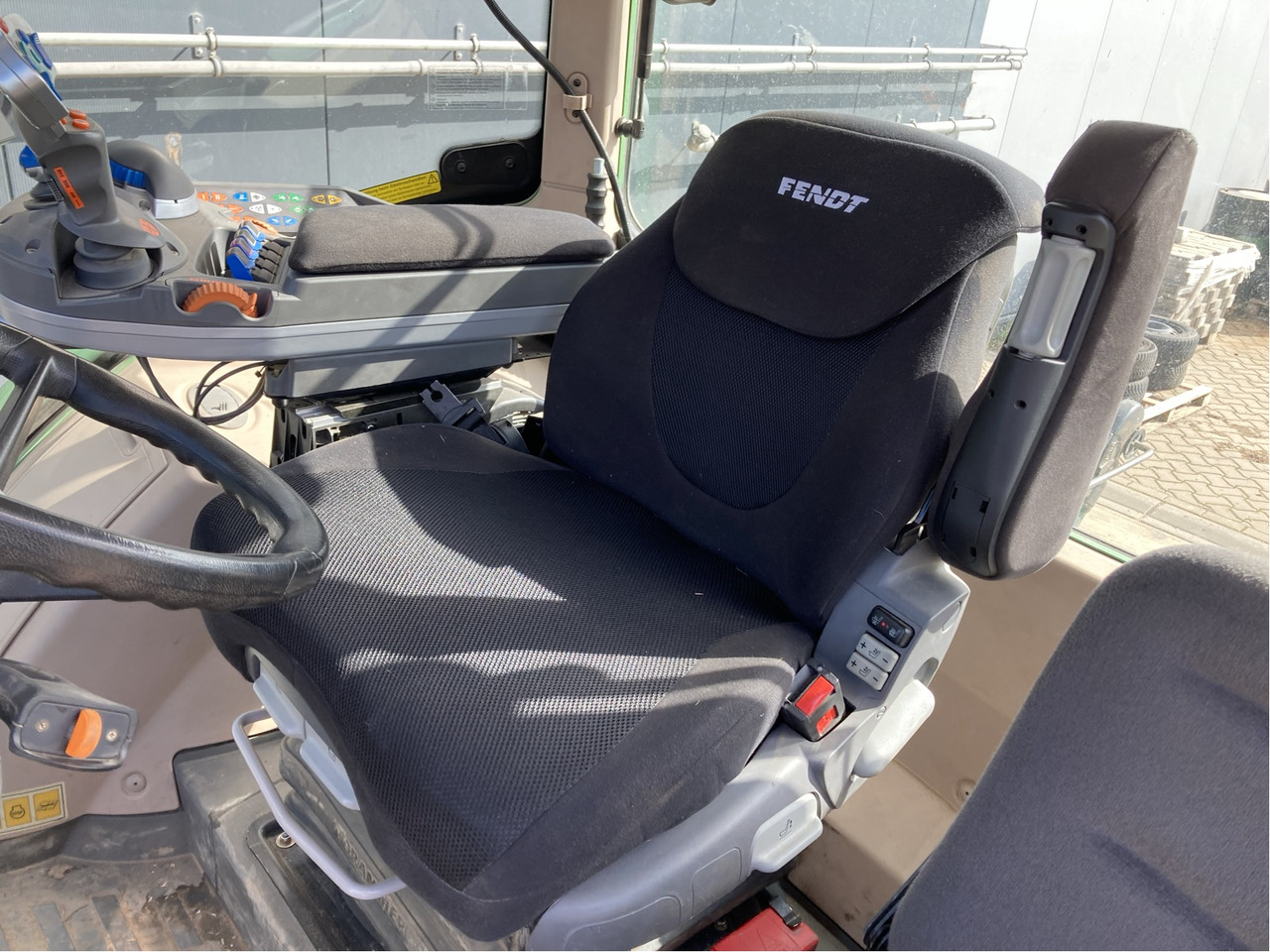 Fendt 724 Vario SCR - جرار: صورة 2 Fendt 724 Vario SCR - جرار: صورة 2