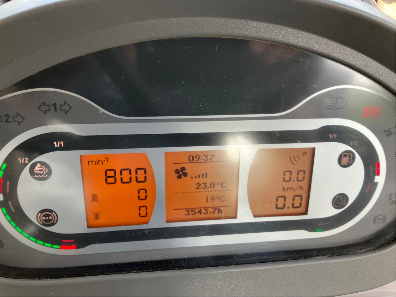 Fendt 826 Vario S4 Profi Plus RTK - جرار: صورة 4 Fendt 826 Vario S4 Profi Plus RTK - جرار: صورة 4