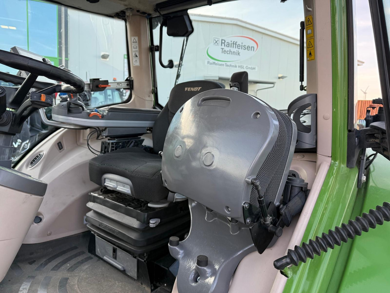 Fendt 828 Vario S4 ProfiPlus - جرار: صورة 4 Fendt 828 Vario S4 ProfiPlus - جرار: صورة 4