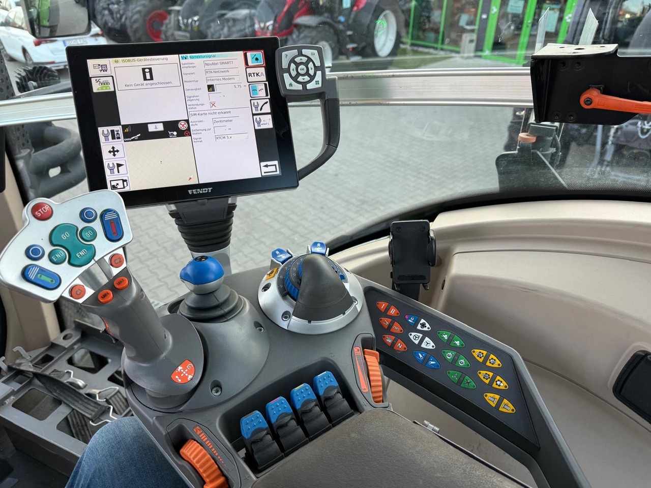 Fendt 828 Vario S4 ProfiPlus - جرار: صورة 2 Fendt 828 Vario S4 ProfiPlus - جرار: صورة 2