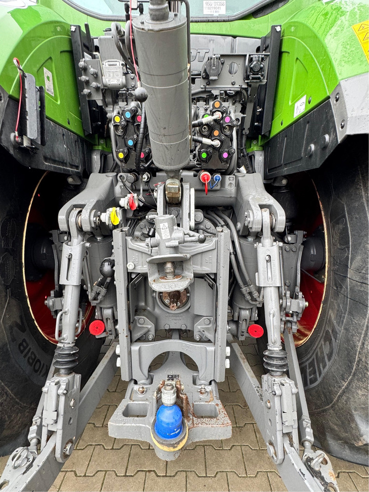 Fendt 933 Vario Gen6 Profi Plus - جرار: صورة 4 Fendt 933 Vario Gen6 Profi Plus - جرار: صورة 4