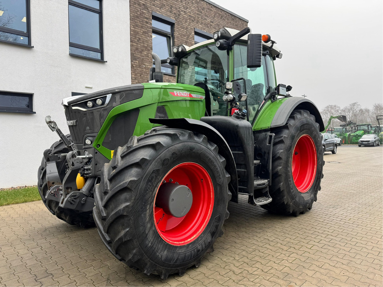 Fendt 933 Vario Gen6 Profi Plus - جرار: صورة 1 Fendt 933 Vario Gen6 Profi Plus - جرار: صورة 1