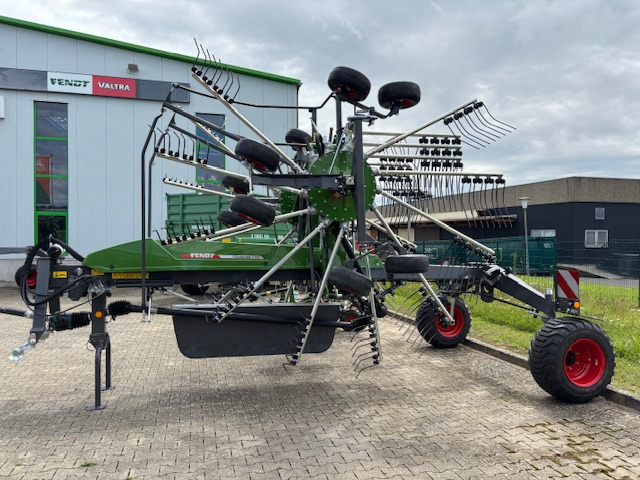 Fendt Former 860 C PRO - نشارة الدريس/ شوكة جرف: صورة 1 Fendt Former 860 C PRO - نشارة الدريس/ شوكة جرف: صورة 1