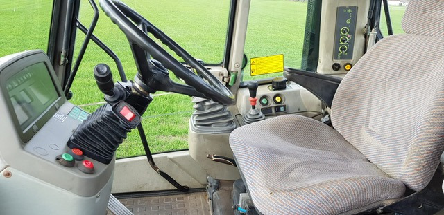 Fendt Xylon 520 - جرار: صورة 2 Fendt Xylon 520 - جرار: صورة 2