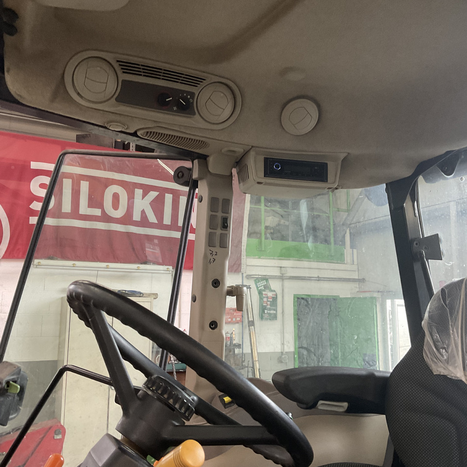 John Deere 5055 E - جرار: صورة 4 John Deere 5055 E - جرار: صورة 4