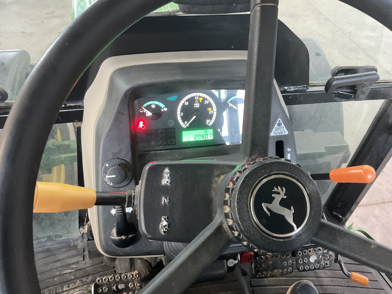 John Deere 5055 E - جرار: صورة 2 John Deere 5055 E - جرار: صورة 2