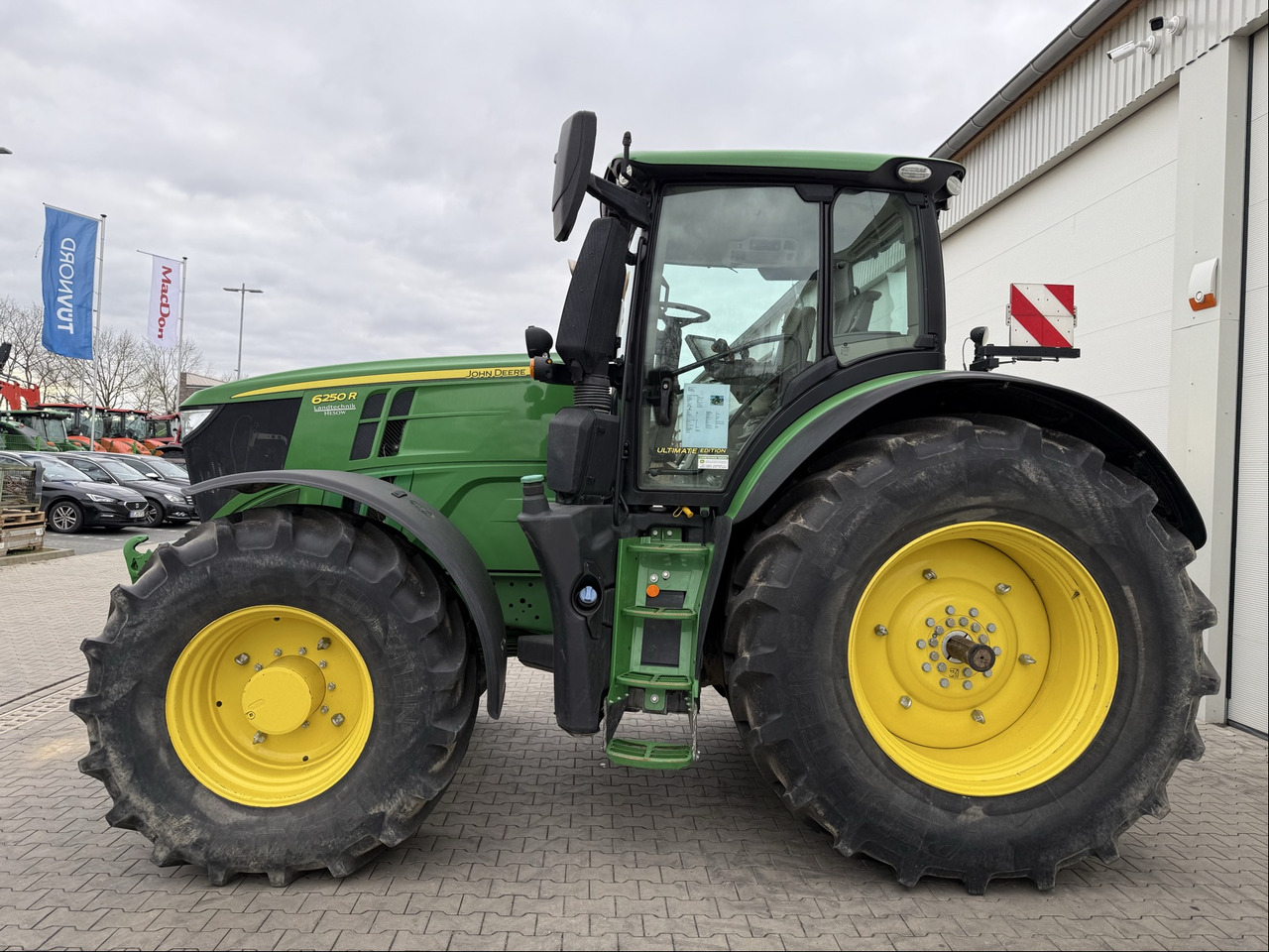 John Deere 6250 R - جرار: صورة 2 John Deere 6250 R - جرار: صورة 2