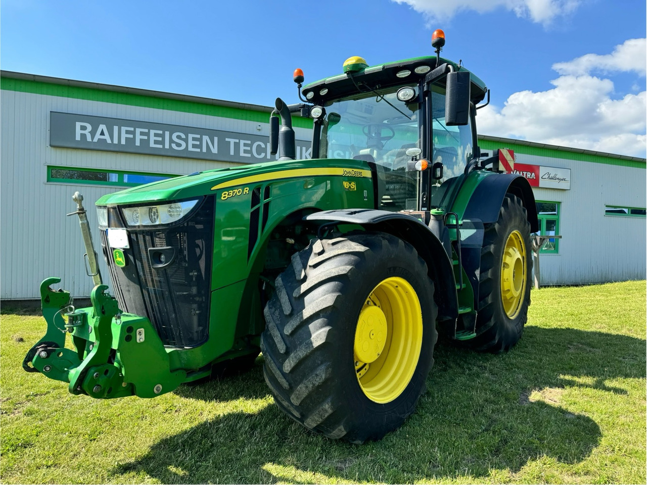 John Deere 8370 R - جرار: صورة 1 John Deere 8370 R - جرار: صورة 1