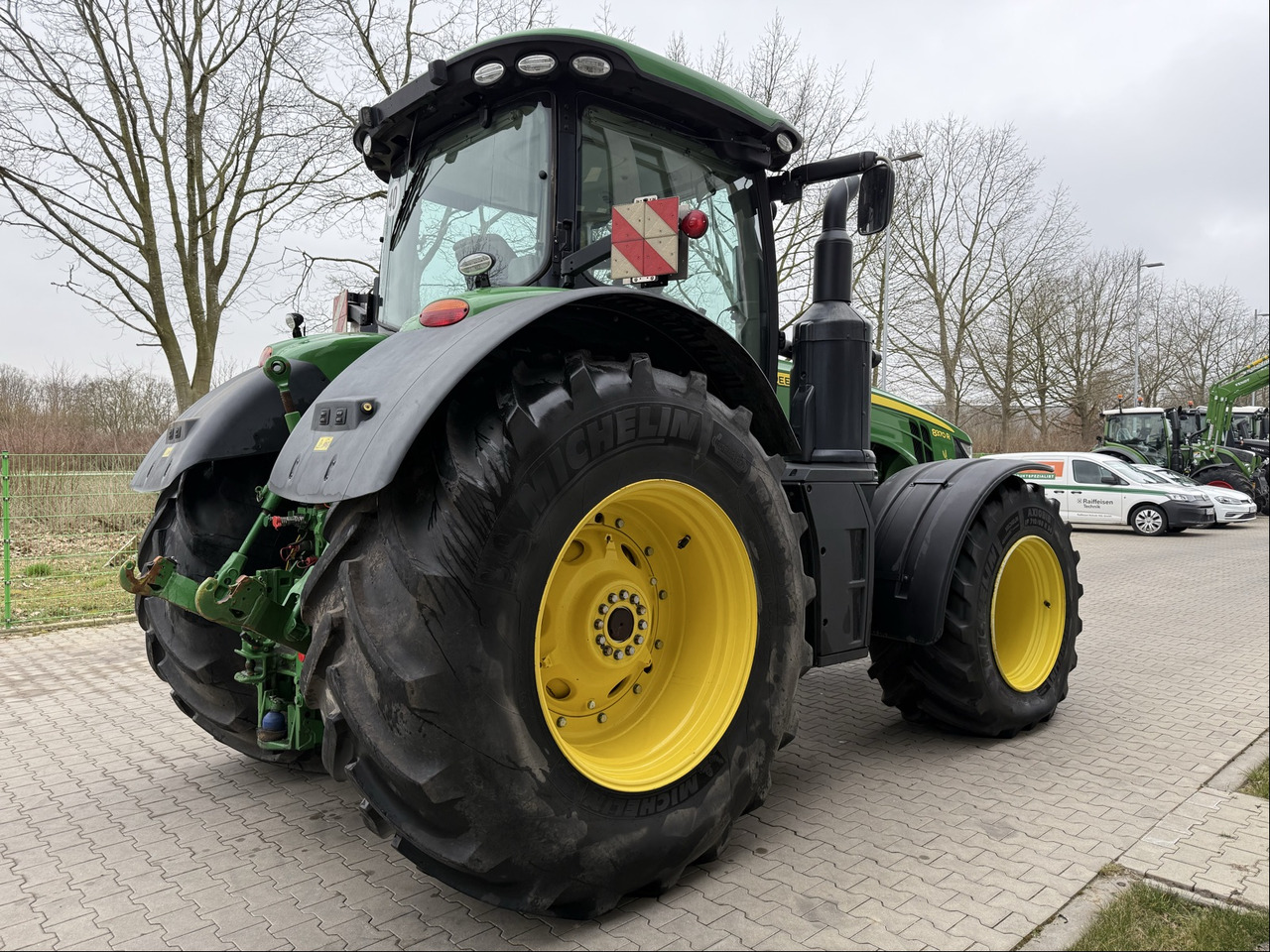 John Deere 8370 R - جرار: صورة 4 John Deere 8370 R - جرار: صورة 4