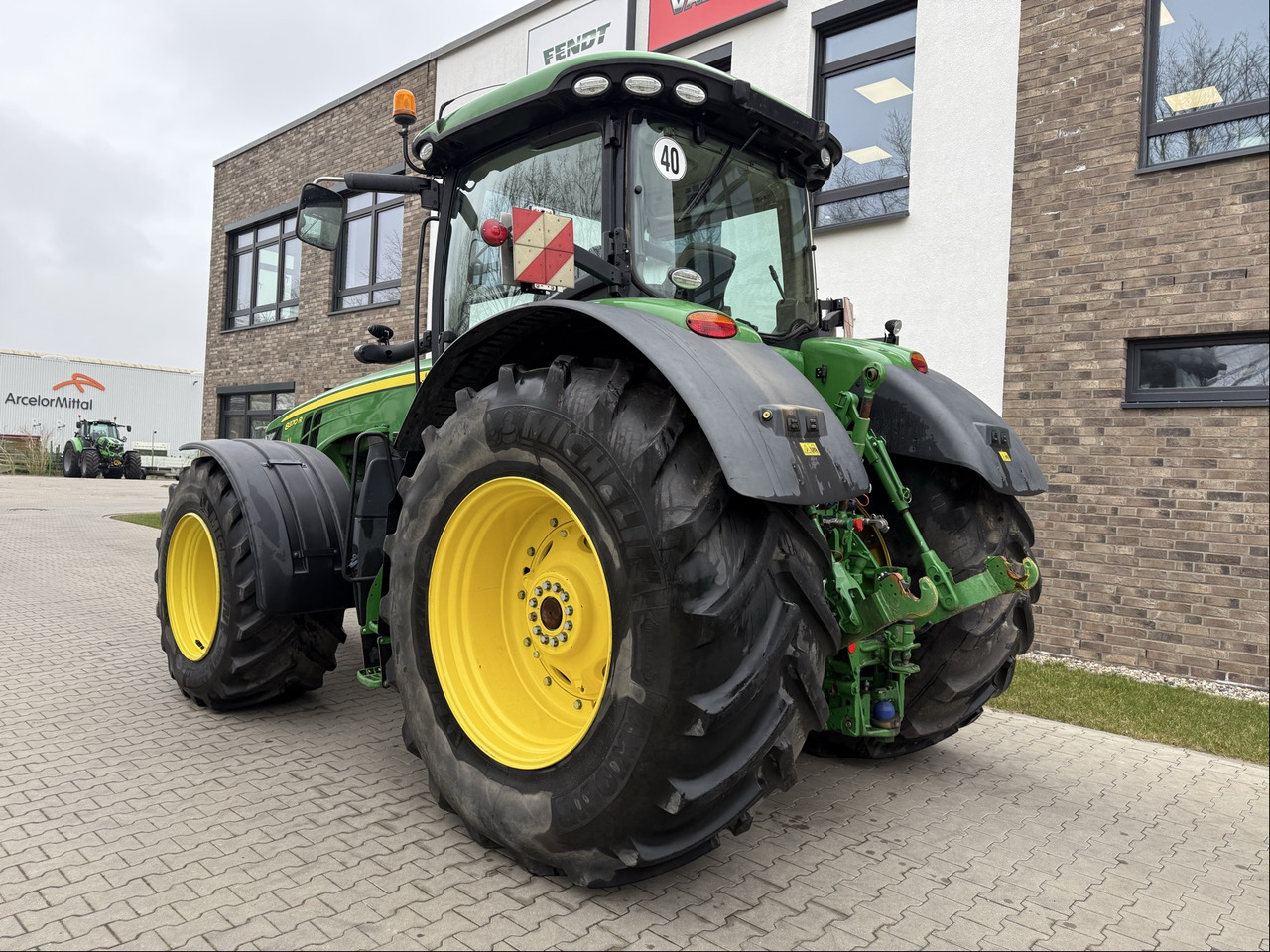 John Deere 8370 R - جرار: صورة 3 John Deere 8370 R - جرار: صورة 3