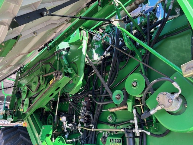 John Deere T660 i Hillmaster - حصادة: صورة 3 John Deere T660 i Hillmaster - حصادة: صورة 3