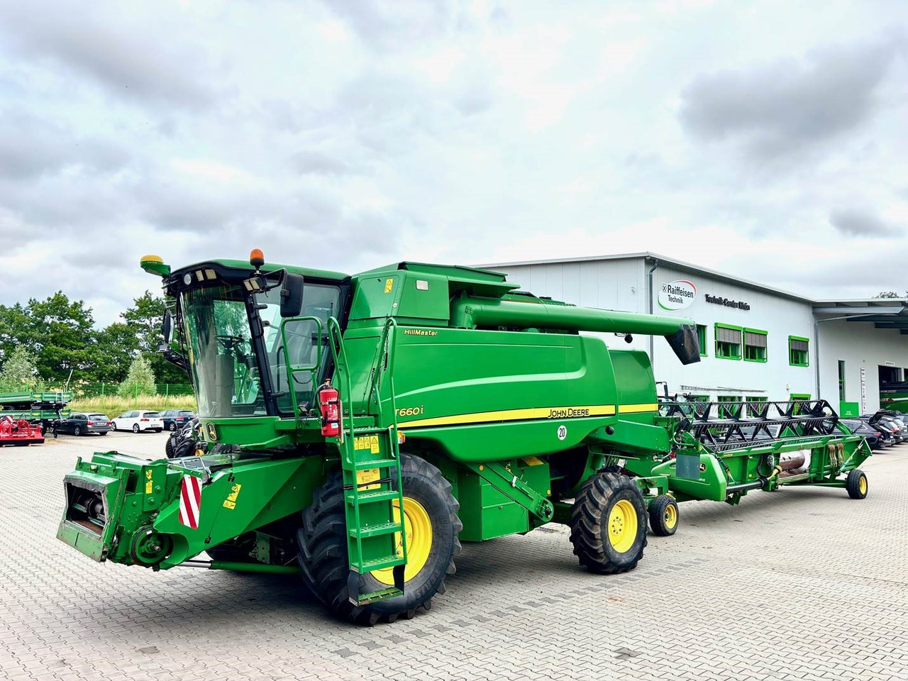 John Deere T660 i Hillmaster - حصادة: صورة 1 John Deere T660 i Hillmaster - حصادة: صورة 1