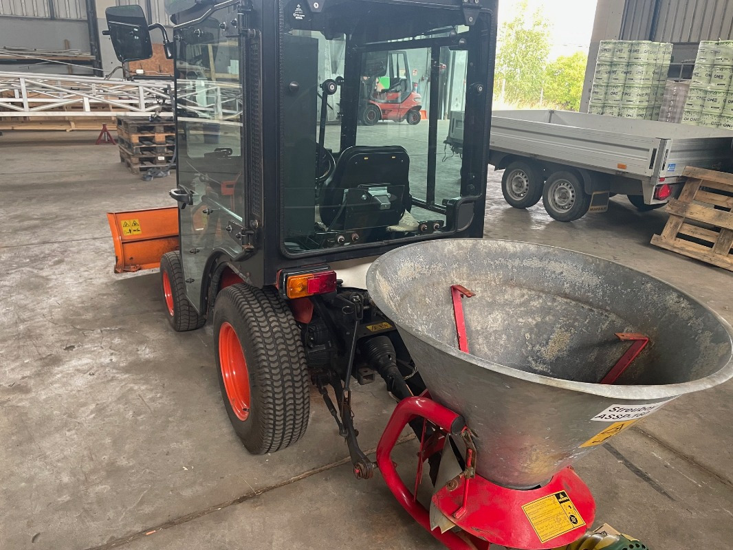 Kubota B 1620 D - جرار خدمات بلدية: صورة 3 Kubota B 1620 D - جرار خدمات بلدية: صورة 3