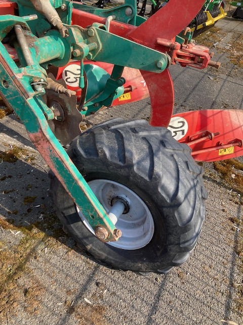 Kverneland EG 100/300/77RH - محراث: صورة 2 Kverneland EG 100/300/77RH - محراث: صورة 2