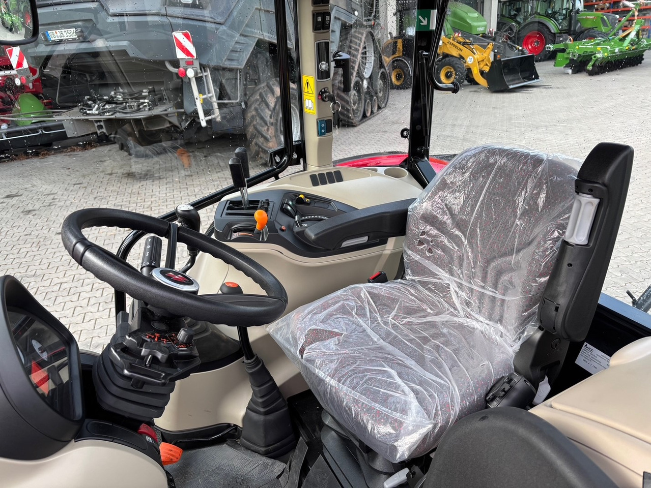 Massey Ferguson 4708 M Cab - جرار: صورة 3 Massey Ferguson 4708 M Cab - جرار: صورة 3