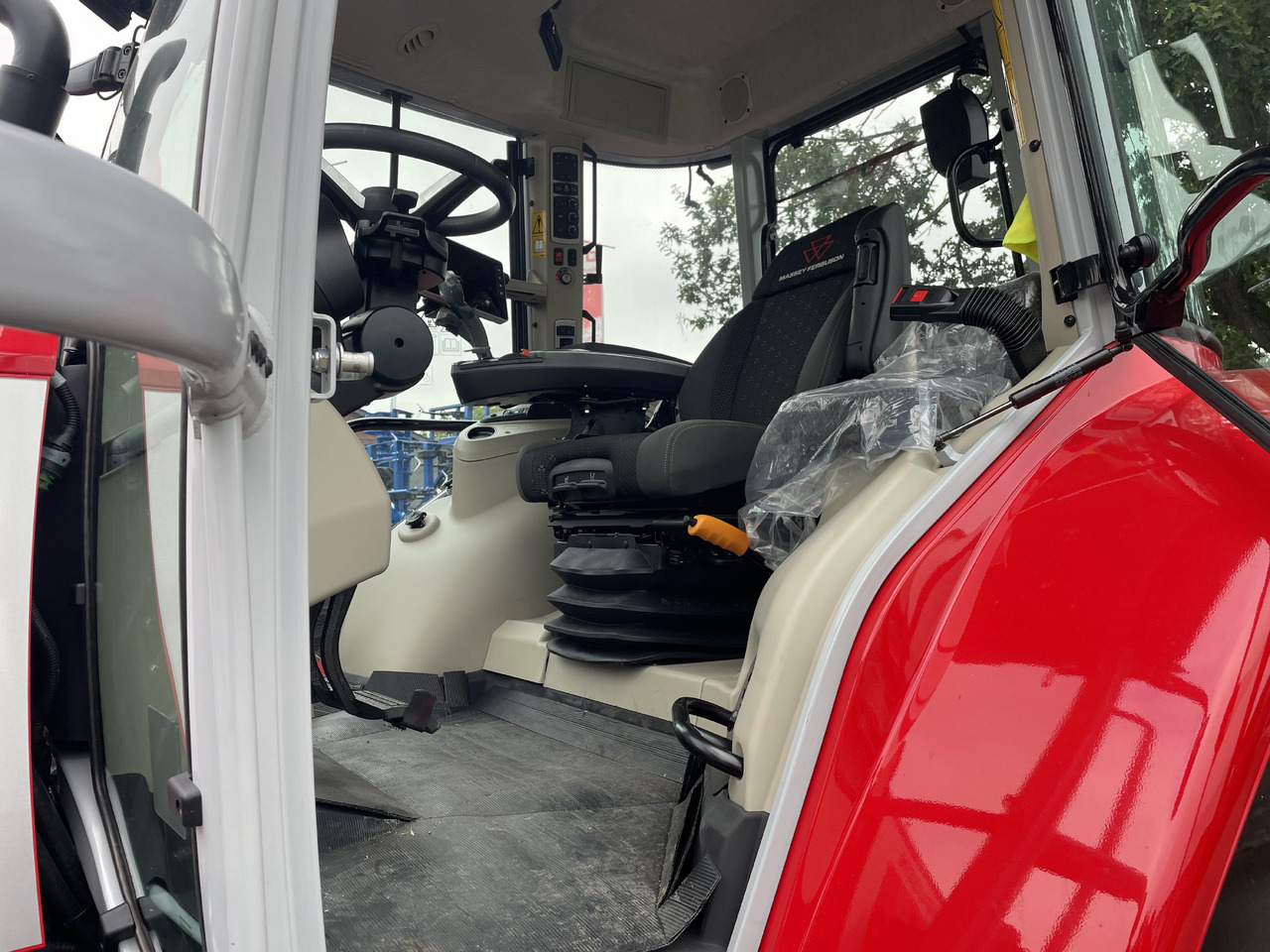 Massey Ferguson 6S.145 Dyna-VT EXCLUSIVE - جرار: صورة 5 Massey Ferguson 6S.145 Dyna-VT EXCLUSIVE - جرار: صورة 5