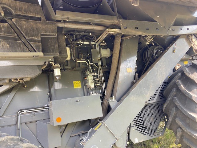 Massey Ferguson 7370 Beta - حصادة: صورة 5 Massey Ferguson 7370 Beta - حصادة: صورة 5