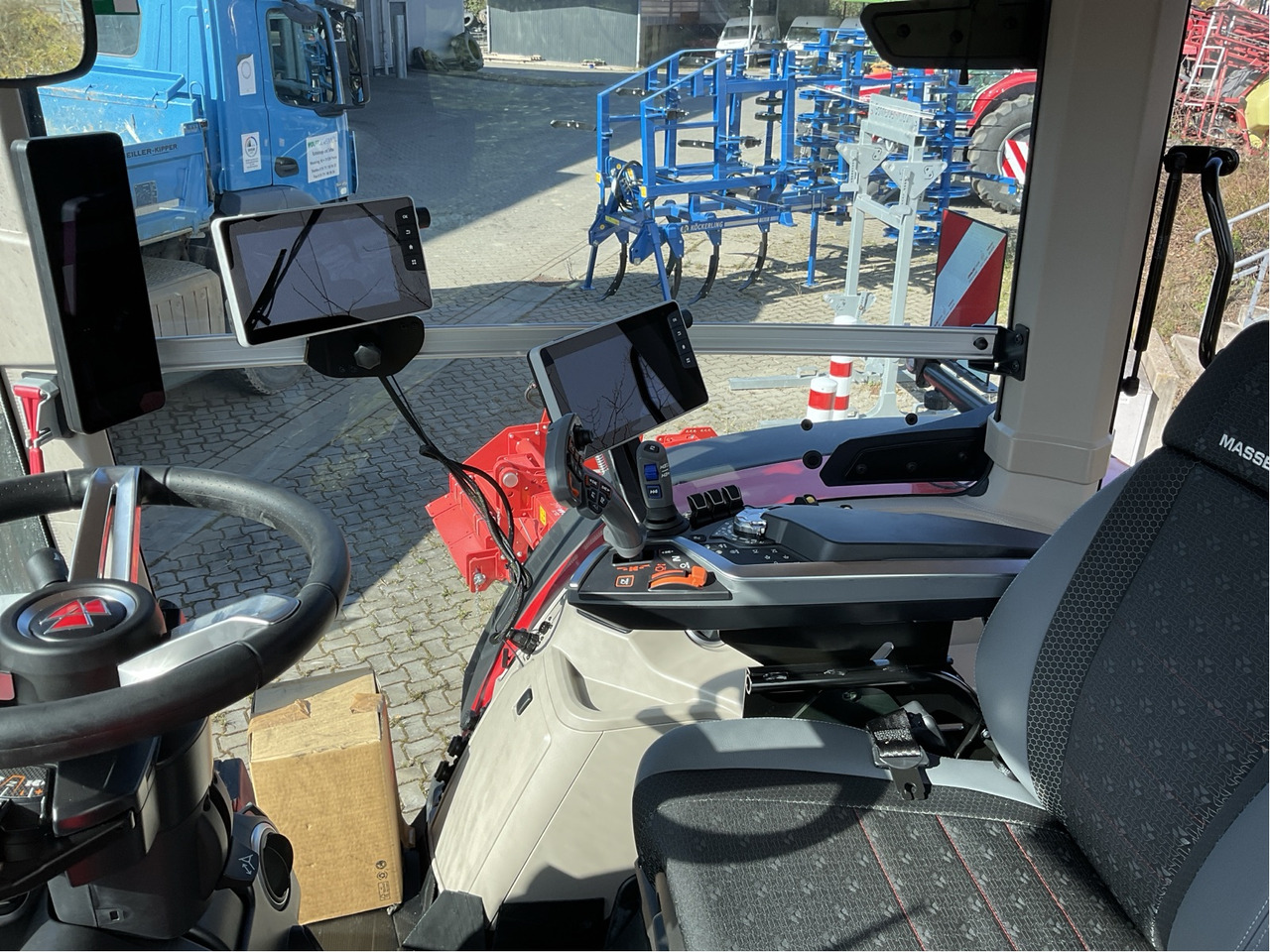 Massey Ferguson 8S.305 Dyna-VT EXCLUSIVE - جرار: صورة 2 Massey Ferguson 8S.305 Dyna-VT EXCLUSIVE - جرار: صورة 2